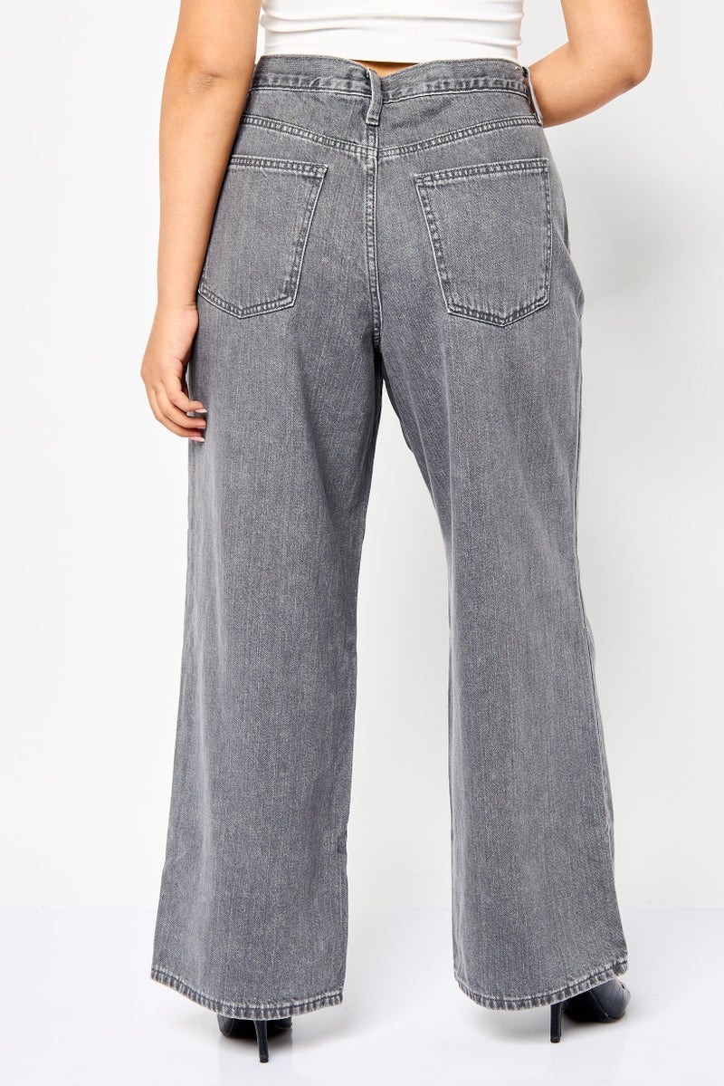 Universal Thread جينز دنيم غير قابل للتمدد للنساء بتصميم مريح، رمادي مغسول - Image 4